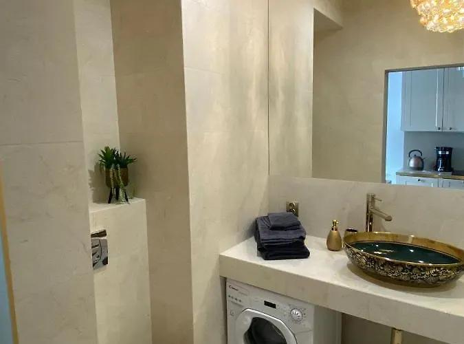Srodmiescie Walowa Apartment *